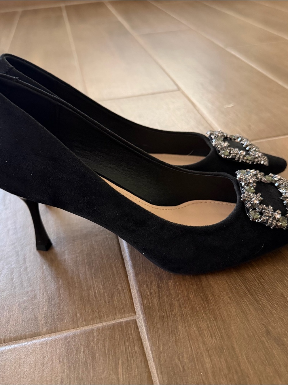 Black Embellished Pointed-Toe Women’s Pumps - Picture 3 of 5